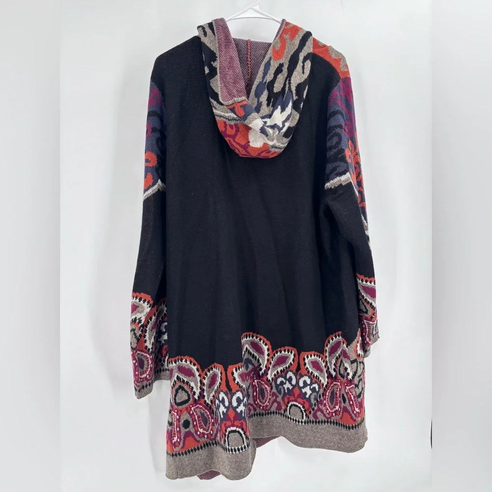 🟪Elegant Black and Red Patterned Cardigan🟣